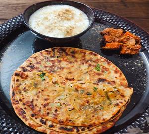 2 aloo pyaz paratha