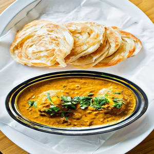 Egg Curry + 3 Porotta