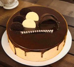 Chocolate cream cake