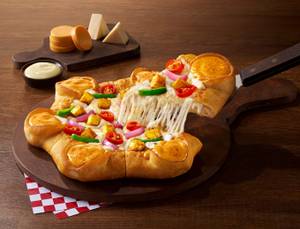 Tandoori Paneer Ultimate Cheese Pizza