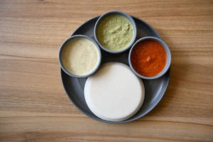 Plain Thatte Idli