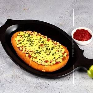 Chilli cheese garlic bread
