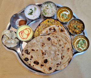 Punjabi Thali (100% Restaurant Menu Price)