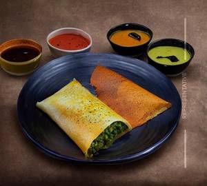 Palak paneer dosa