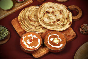 Dal Makhnai [175ml] + Rara Chaap Masala [175ml] + 2 Laccha Paratha