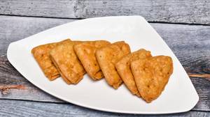 Samosa Mathri (350 Gms)