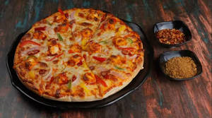 Paneer tomato pizza