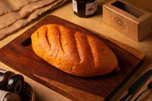 Tomato Basil Bread