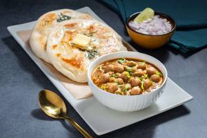 Chole Kulche (2 Pcs)