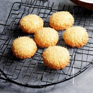 Coconut macaroon cookies