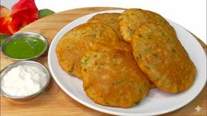 Kuttu Mix Aloo Kachori with Dahi chutney