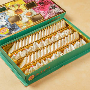 Kaju Barfi + Kaju Samosa (800g)