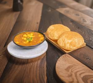 Poori (6pcs) + Aloo Tamatar Ki Sabji + Salad + Pickle