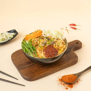 Fiery Gochujang Veggie Ramyun
