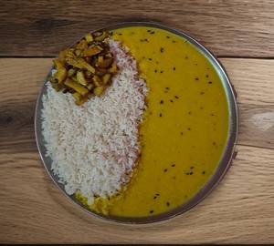 Khila khila rice with arhar dal and fresh aaloo bhujia
