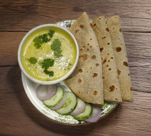 Kadhi with [4 tava roti]