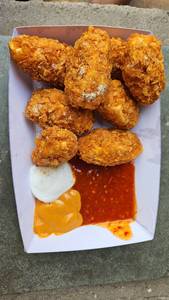 Kurkure Paneer Momos