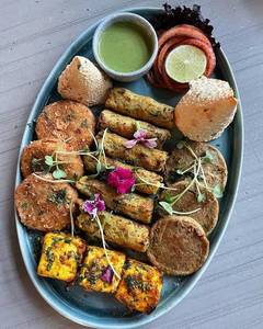Tandoori Veg Platter