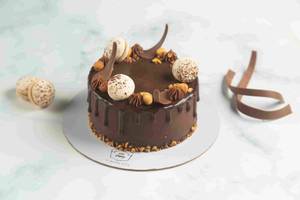 Hazelnut Crunch Cake