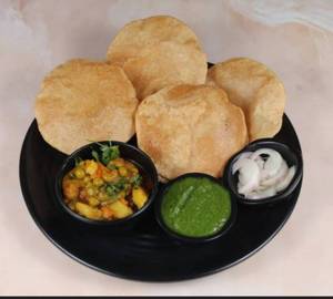 Poori (6pcs) + Jeera Aloo + Achaar
