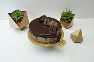 Kitkat Cake  
