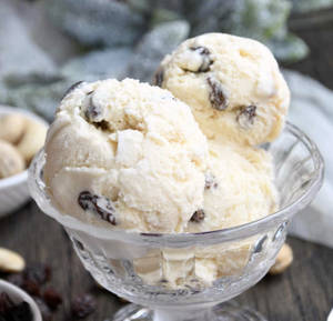 Kaju Kismish Ice Cream