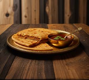 Mom's Special Dal Poori With Chutney (2 Piece)