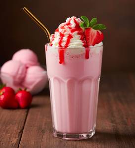 Strawberry milk shake