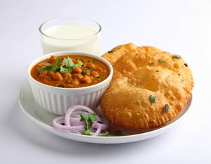 Special Packaging Chana Bhature Aloowale (2 Pieces)