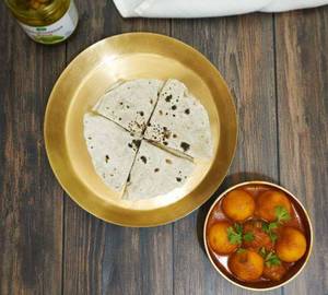 Roti 4pieces Aloo Dum 4pieces 