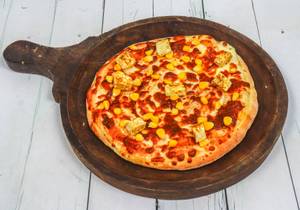 Cheese corn and paneer pizza 