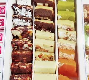 Spl Milk,DryFruit,Dates Burfi Assorted