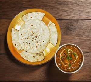 Roti 4pieces chicken curry 2pieces Aloo 2 piece