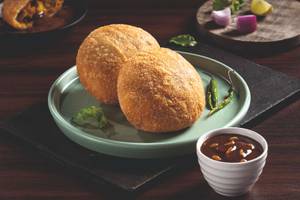 Pyaz Kachori 2 Pcs (200-250 GM)