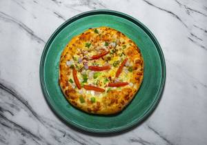 Veg treat pizza