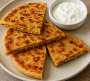 Aloo Paratha (2 Pcs) With Curd