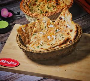Stuffed Paneer Naan