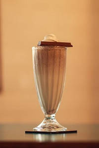 Caramelised Kit-kat Shake