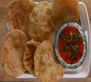 Poori (6 Pcs) With Subji