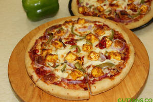 Spicy Paneer Pizza