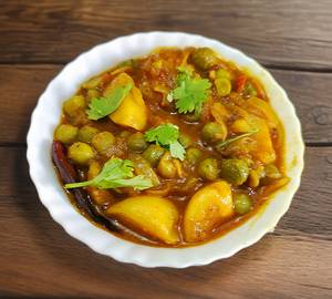 Aloo matar [gravy]