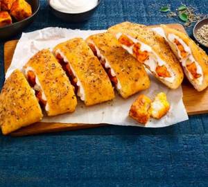 Tandoori Paneer Stuffed Garlic Bread