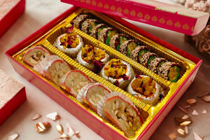 Classic Line Kaju Collection (medium)