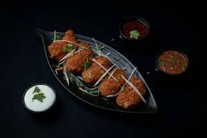 Chicken Kurkure Schezwan Momos (6Pcs)