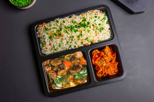 Chilli Potato And Veg Fried Rice Combo