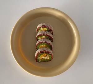 Kaju Anjeer Roll