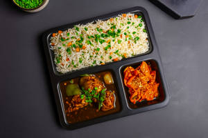 Chilli Chicken And Egg Fried Rice Combo