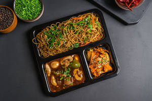 Chilli Mushroom And Veg Hakka Noodles Combo