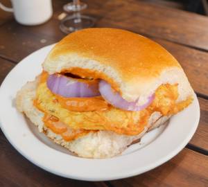 Paneer vada pav
