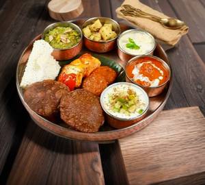 Navratri Special Vrat Paratha Thali